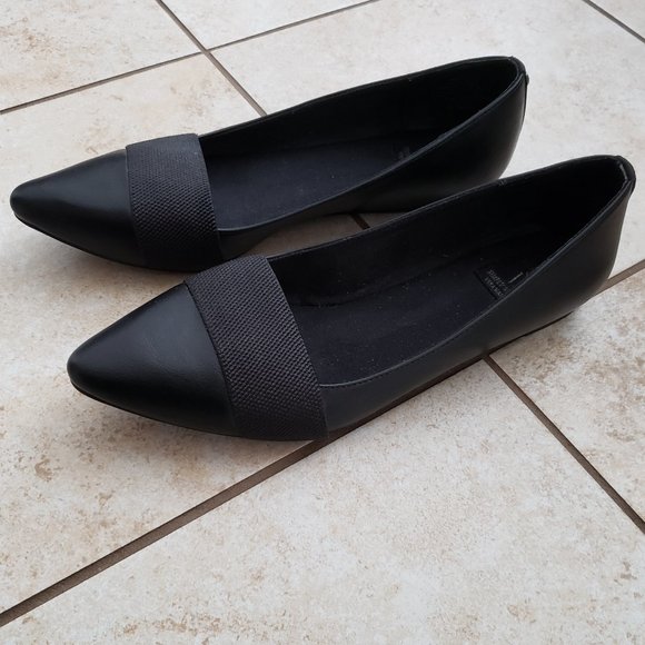 Simply Vera Vera Wang Shoes - Simply Vera by Vera Wang Black Flats Size 10 Med